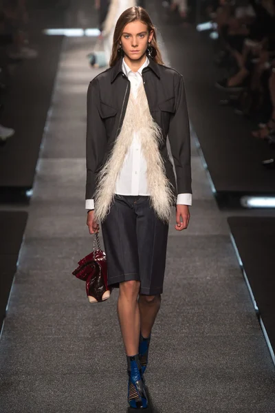 Look 22